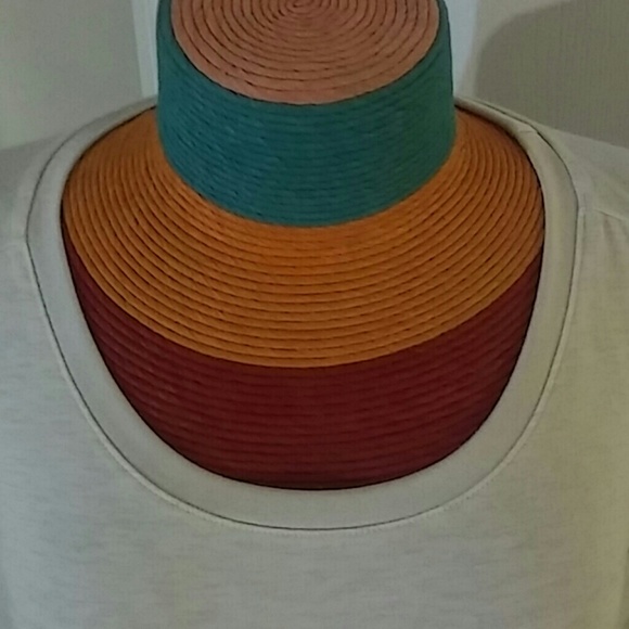 💙3/4 length sleeve Halston soft cream top💙 - Picture 3 of 6